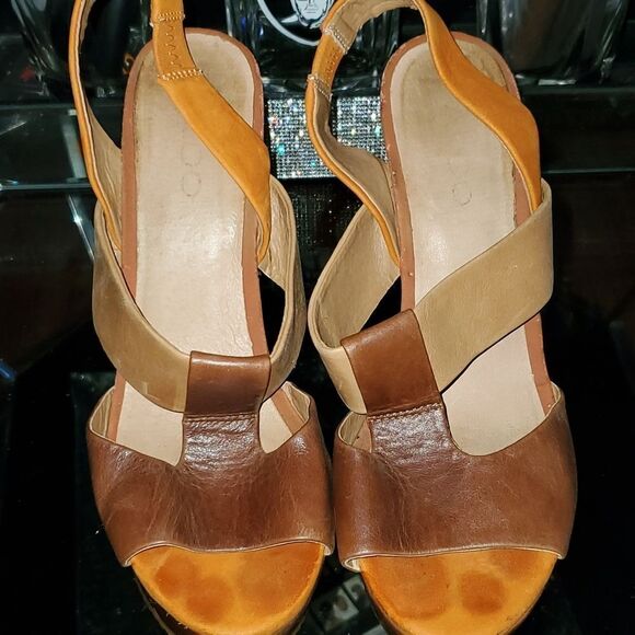 Vintage Aldo wedges  - Picture 2 of 7